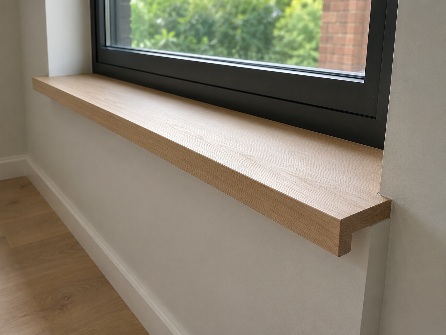 Made-to-measure solid oak window board